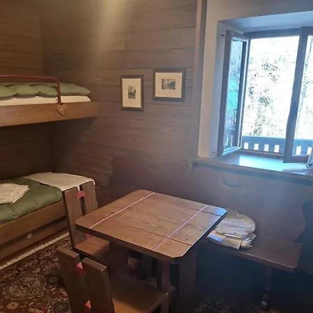 Appartamento Comodo E Luminoso, Splendida Vista Su Cortina *
